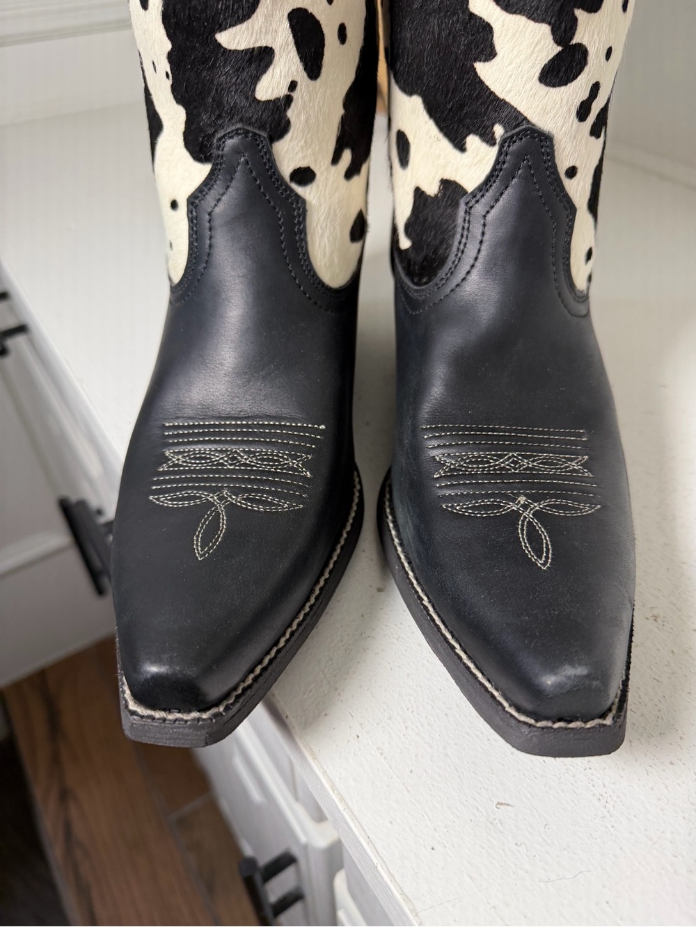 **SOLD**Montana West Cow Print Cowboy Boots Women's 8.5 Black Leather Western - Picture 3 of 11